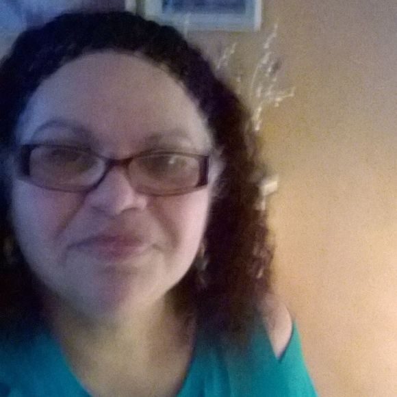 Meet your Posher, Yoli - Picture 1 of 1